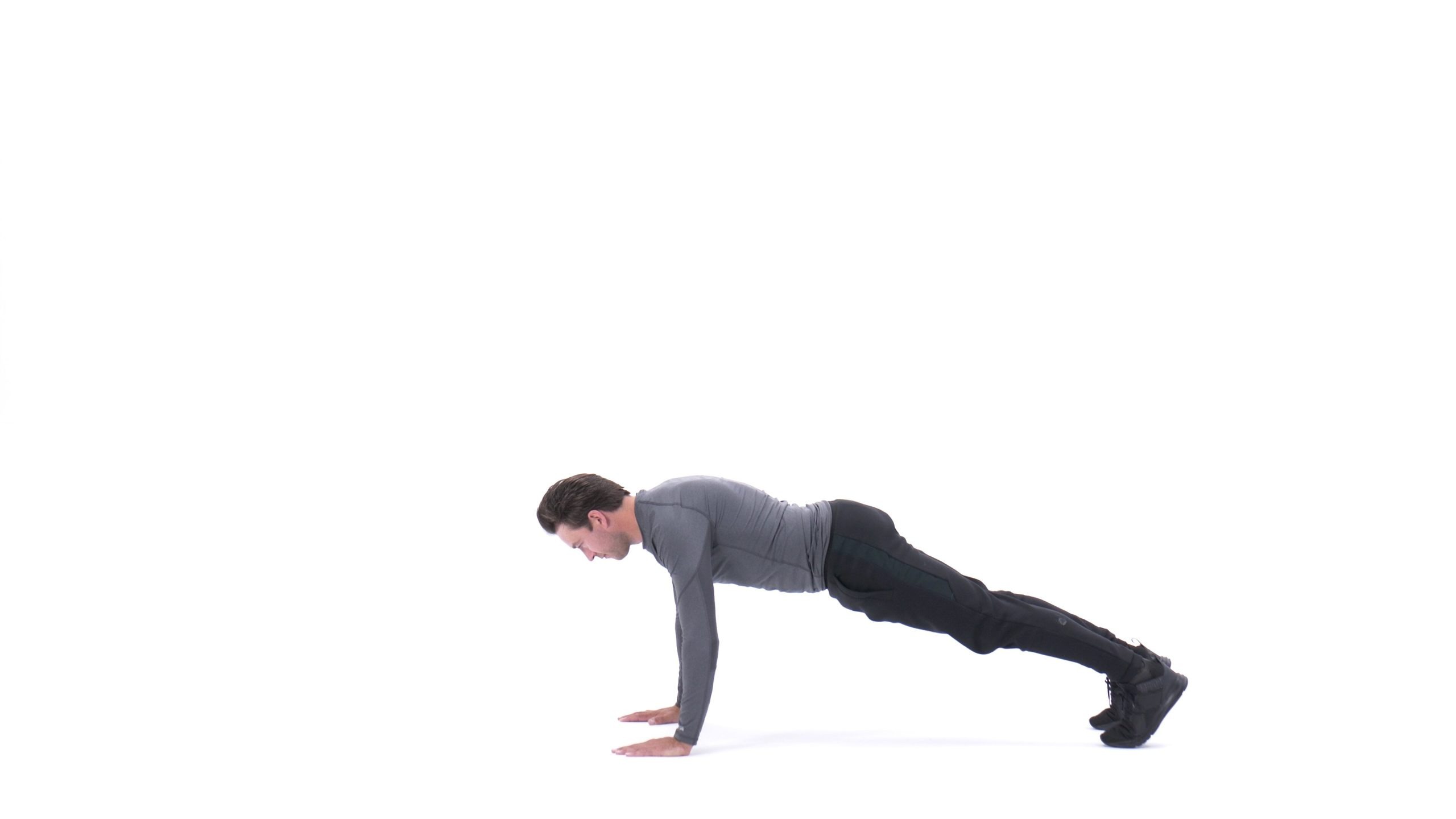 پایان حرکت شنا روی زمین با فشار بر عضلات سینه و بازوها