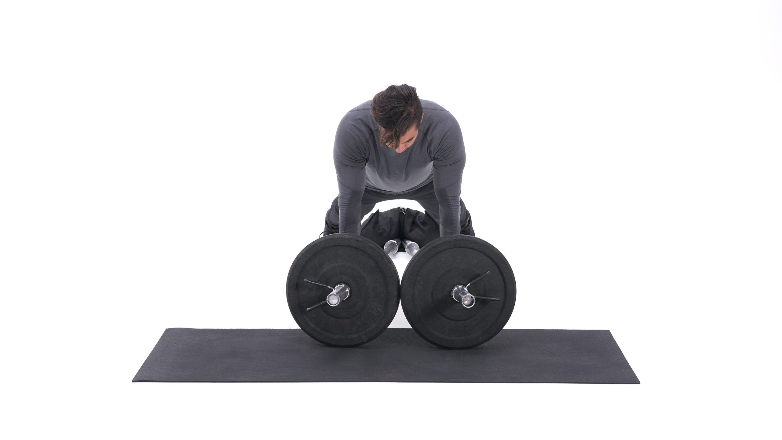 تصویر ابتدای حرکت قفسه سینه با وزن بدن، نشان‌دهنده‌ی وضعیت شروع با دست‌های صاف.