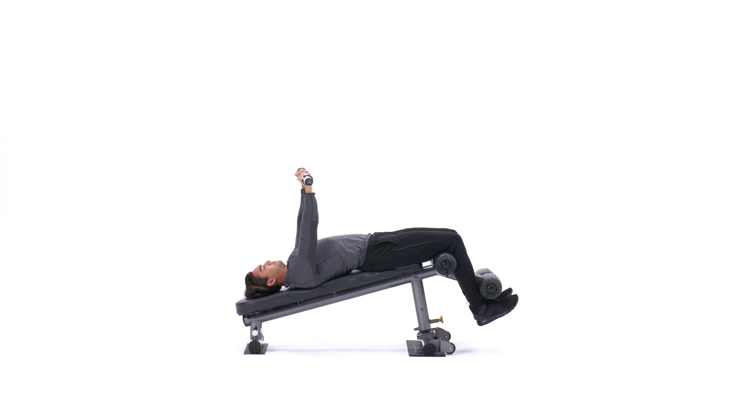 تصویر انتهای حرکت پرس زیرسینه هالتر، نشان‌دهنده‌ی انقباض کامل عضلات سینه.